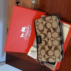 Coach wristlet vintage